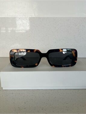 Elisa Johnson GIGI Rectangle Tortoiseshell Sunglasses